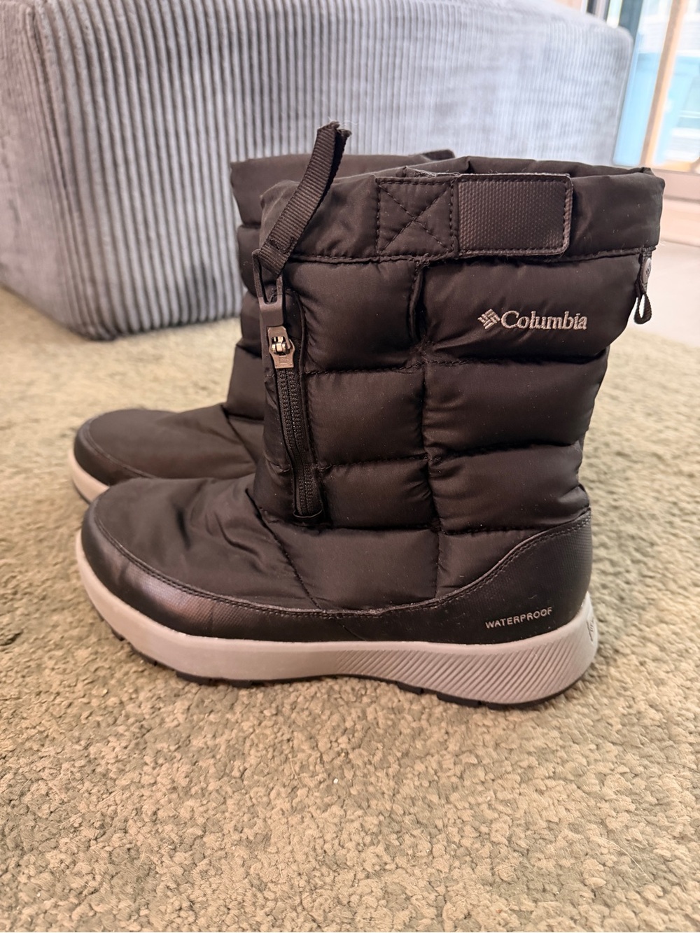Columbia Black and Gray Waterproof/Snow Insulated Ankle Boots
